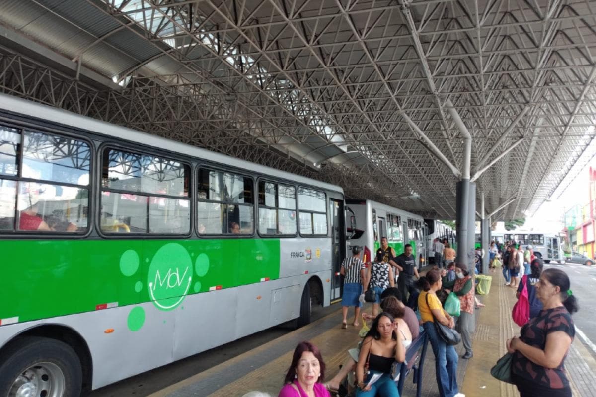 MoV Franca muda horários de linhas de ônibus