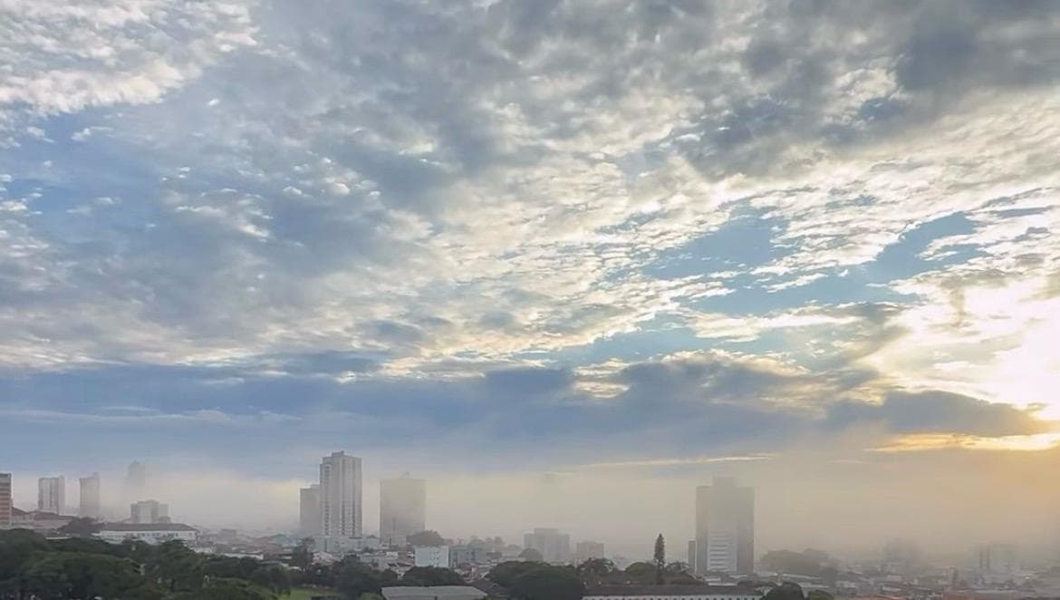 Franca tem risco de chuva e raios nesta quarta