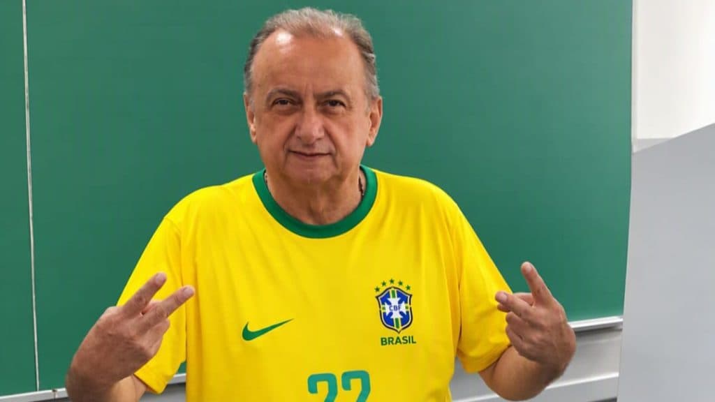 Miguel Lombardi vota em escola de Limeira no segundo turno das eleições presidenciais
