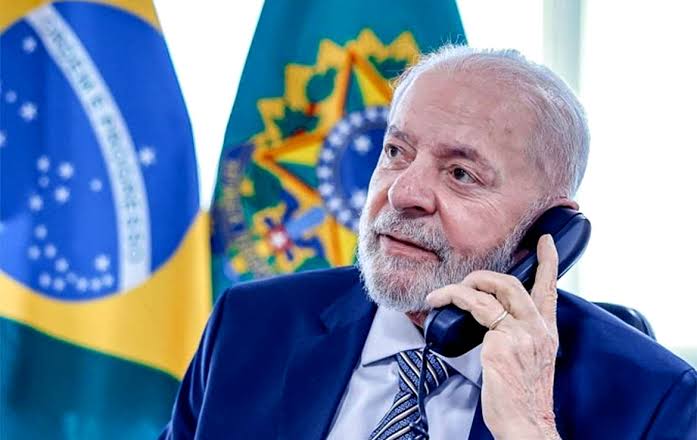 Quem ligou para Lula: presidentes do Chile e do Uruguai e a União Europeia telefonaram após a reeleição