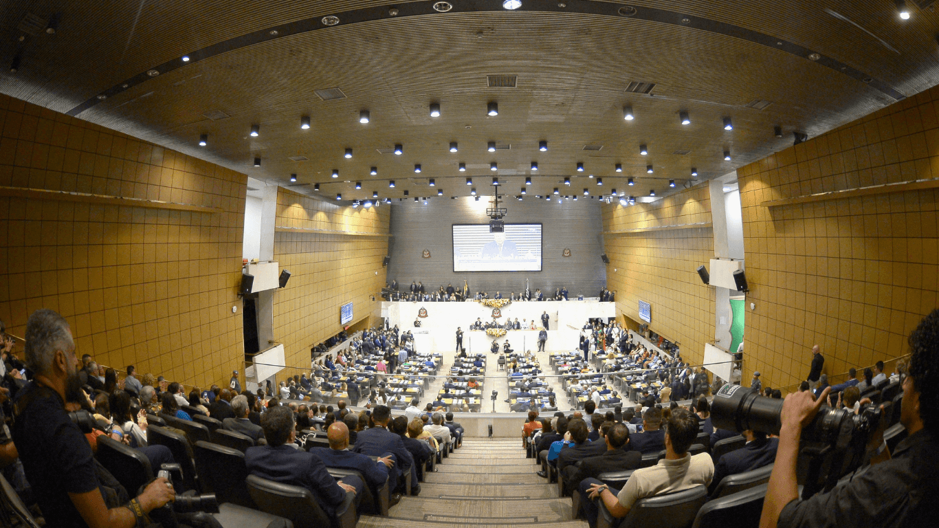 Mulheres ocupam menos de um terço das cadeiras da nova Alesp