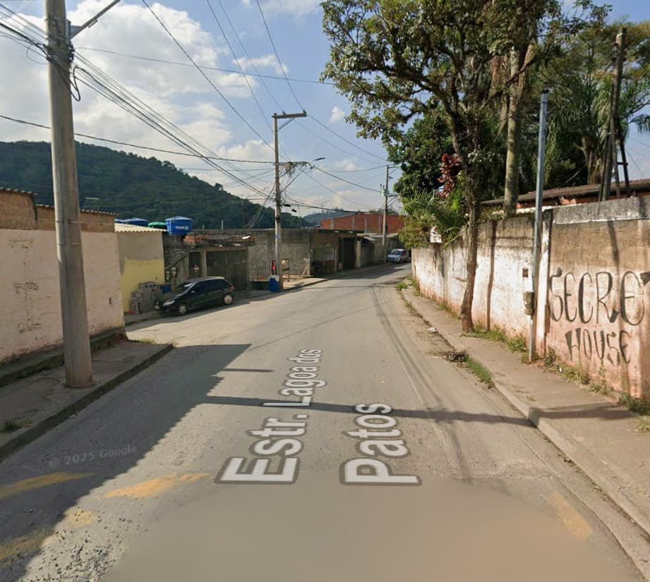 Homem é morto a tiros dentro de carro de campanha de deputada em Itapevi