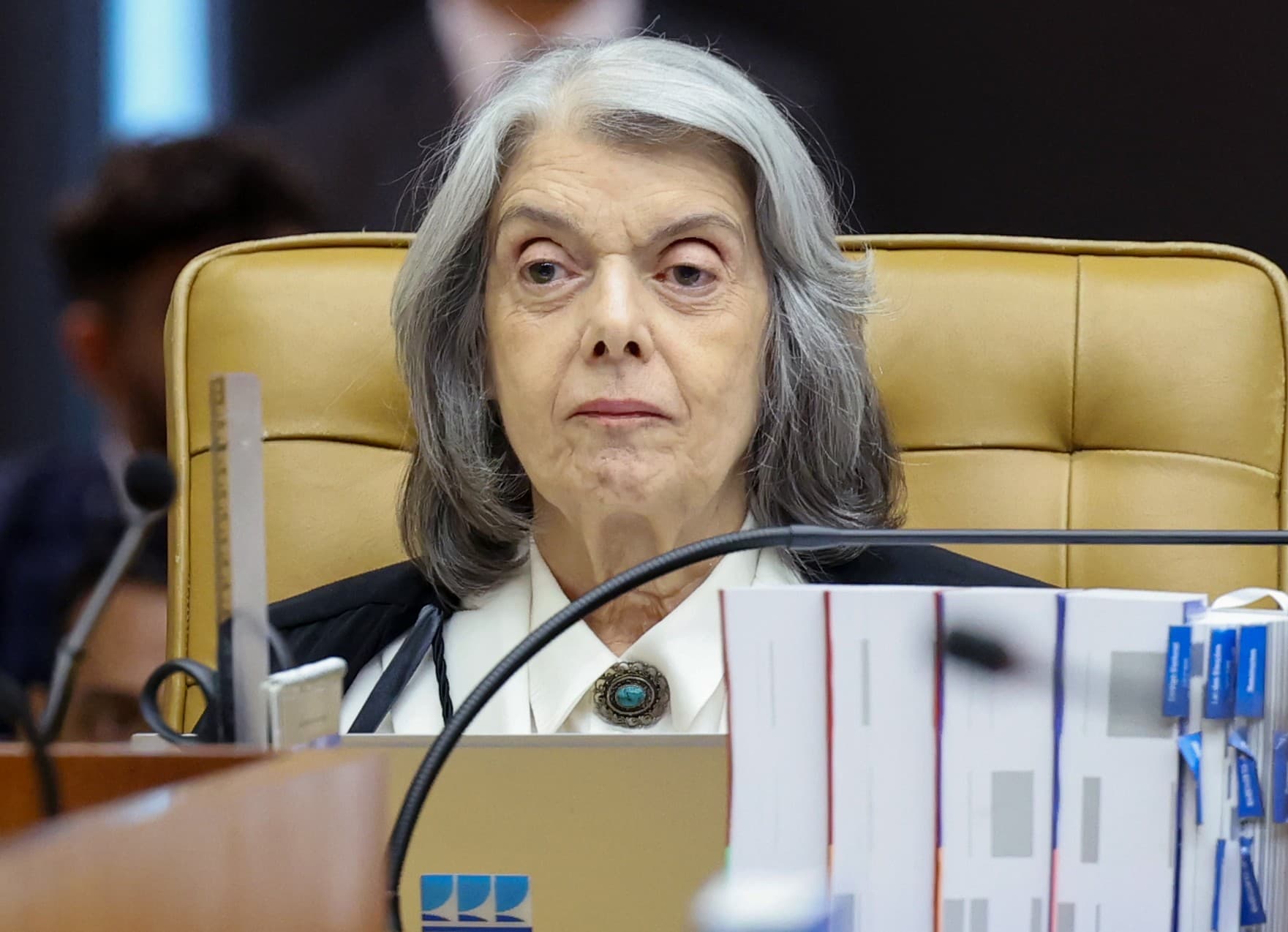 Ministra Cármen Lúcia relata "tristeza", diz se sentir "envergonhada" e aponta "mal-estar cívico" provocado pelo STF