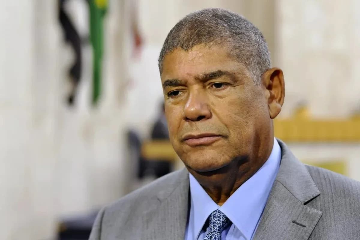 Justiça prorroga por mais 30 dias prisão de Milton Leite em investigação sobre PCC no transporte público de São Paulo