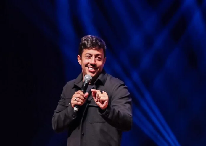 Renato Albani traz espetáculo a Vinhedo nesta sexta