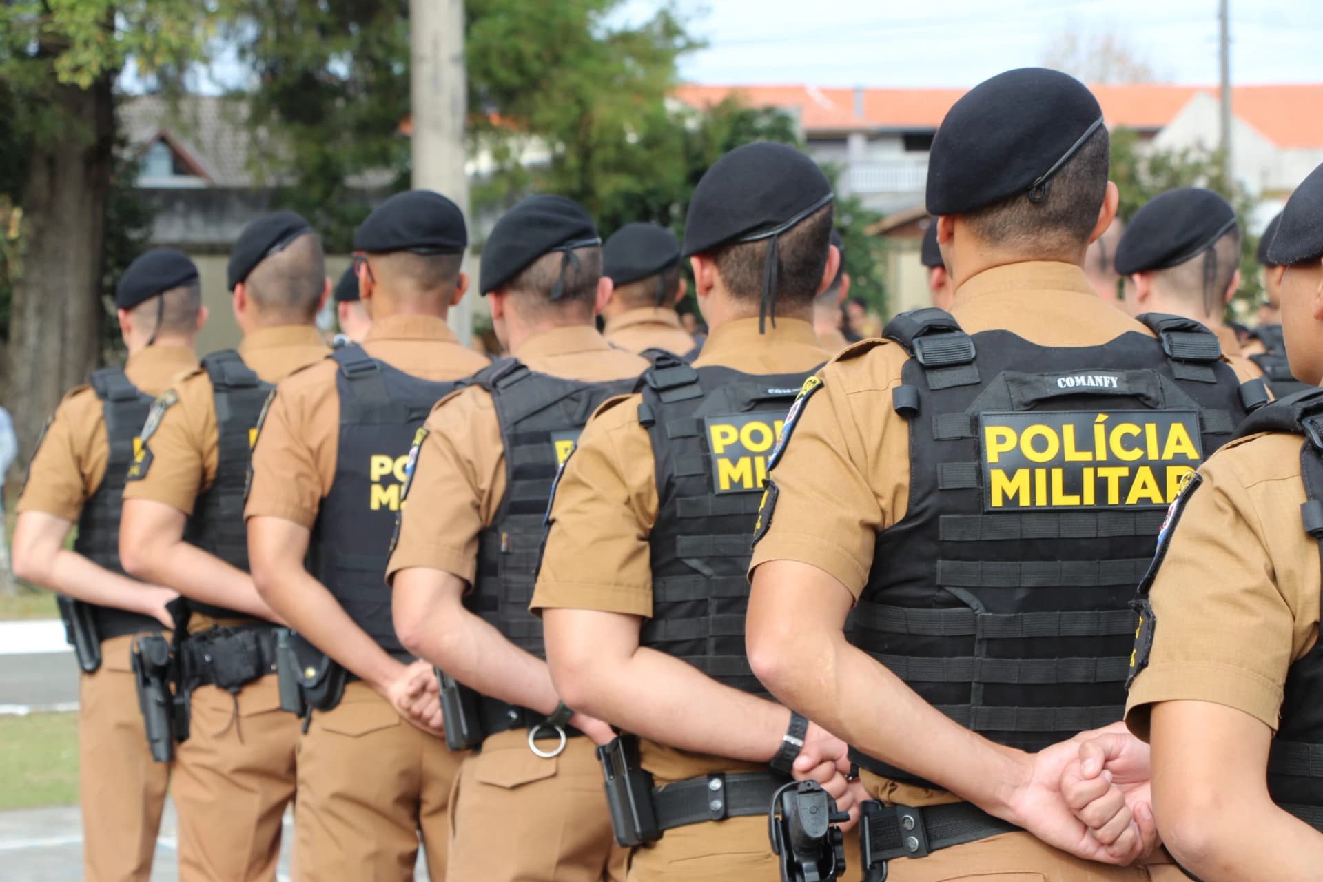 Homem é preso após invadir casa de vizinho
