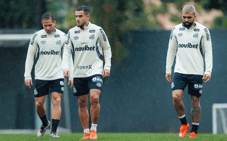 Coutinho treina e Santos mira Atlético-MG