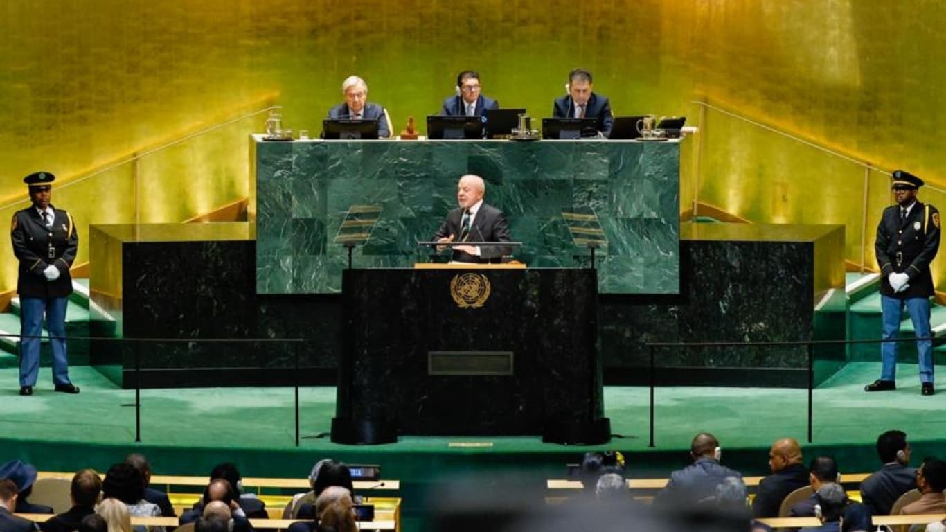 Lula diz na ONU que Brasil não cederá a pressões sobre o Pix