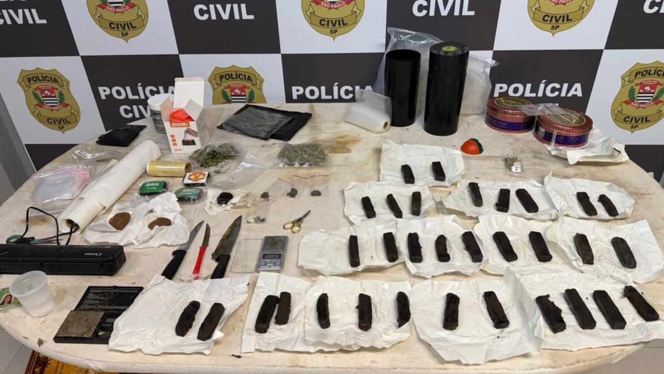 Dupla é presa por tráfico de drogas em Santos