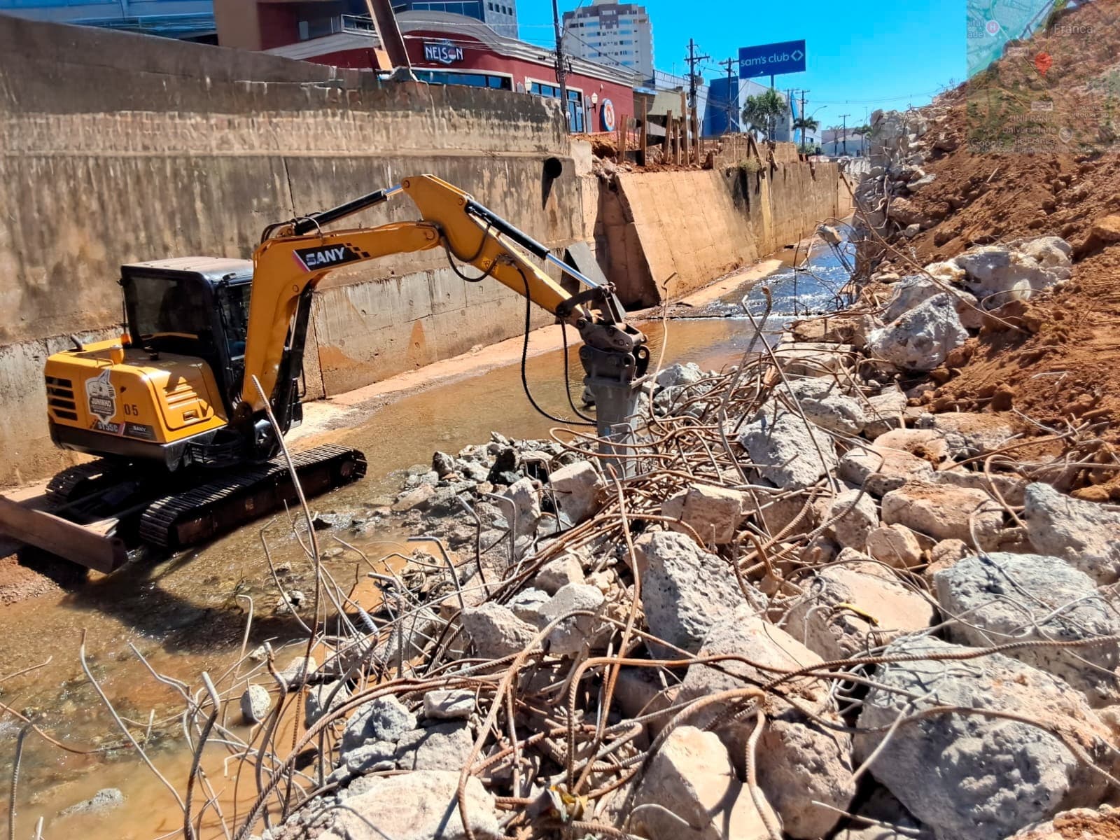 Obras no Córrego dos Bagres alteram trânsito em Franca
