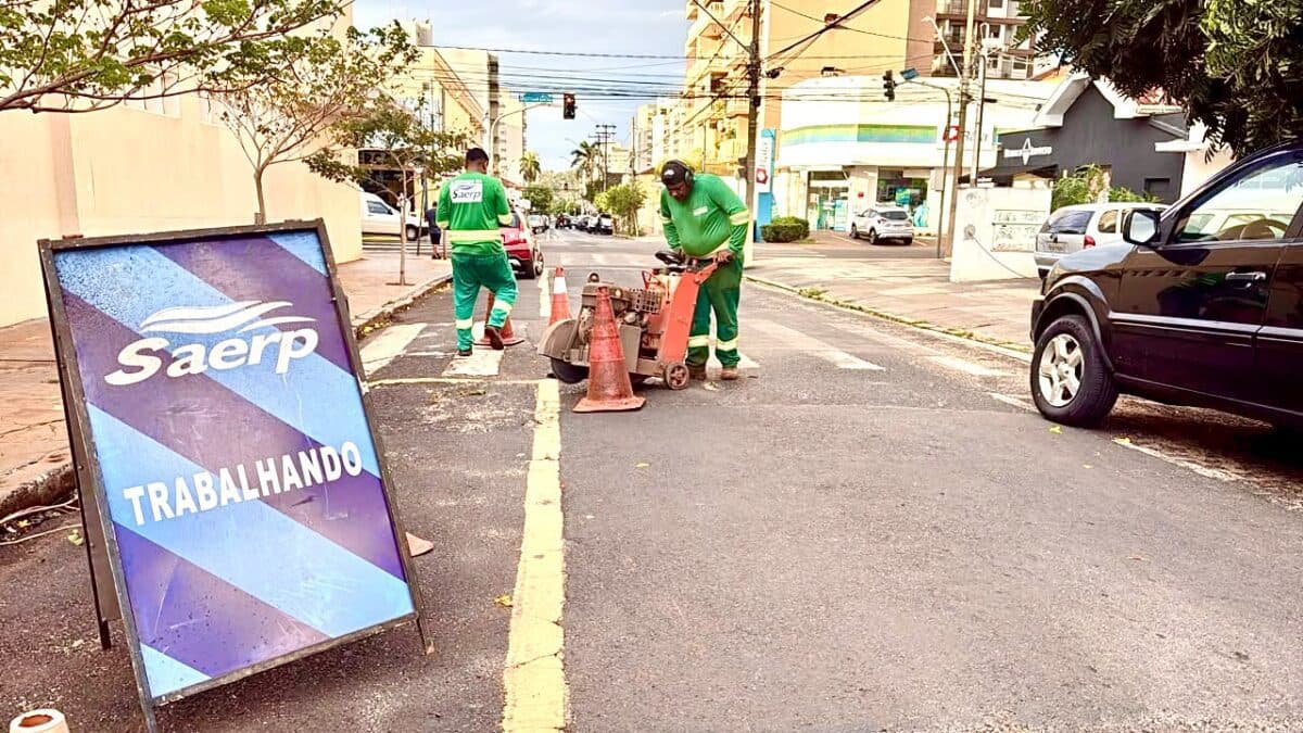Saerp faz reparo emergencial na rua Marcondes Salgado